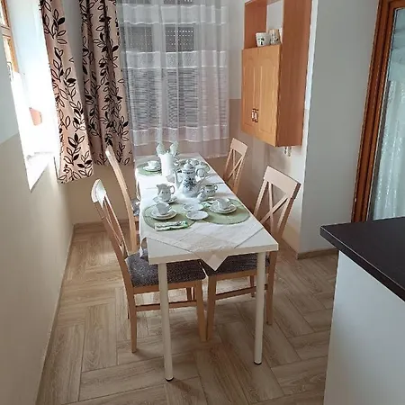 Kiskastely Lägenhet *
