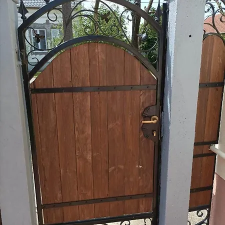 Kiskastely Διαμέρισμα *